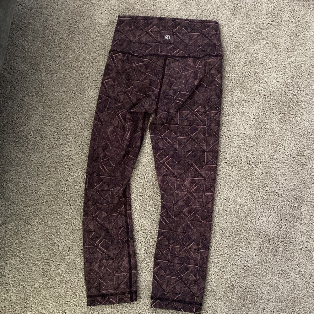 Lululemon Patterned High Waisted Crops - image 2